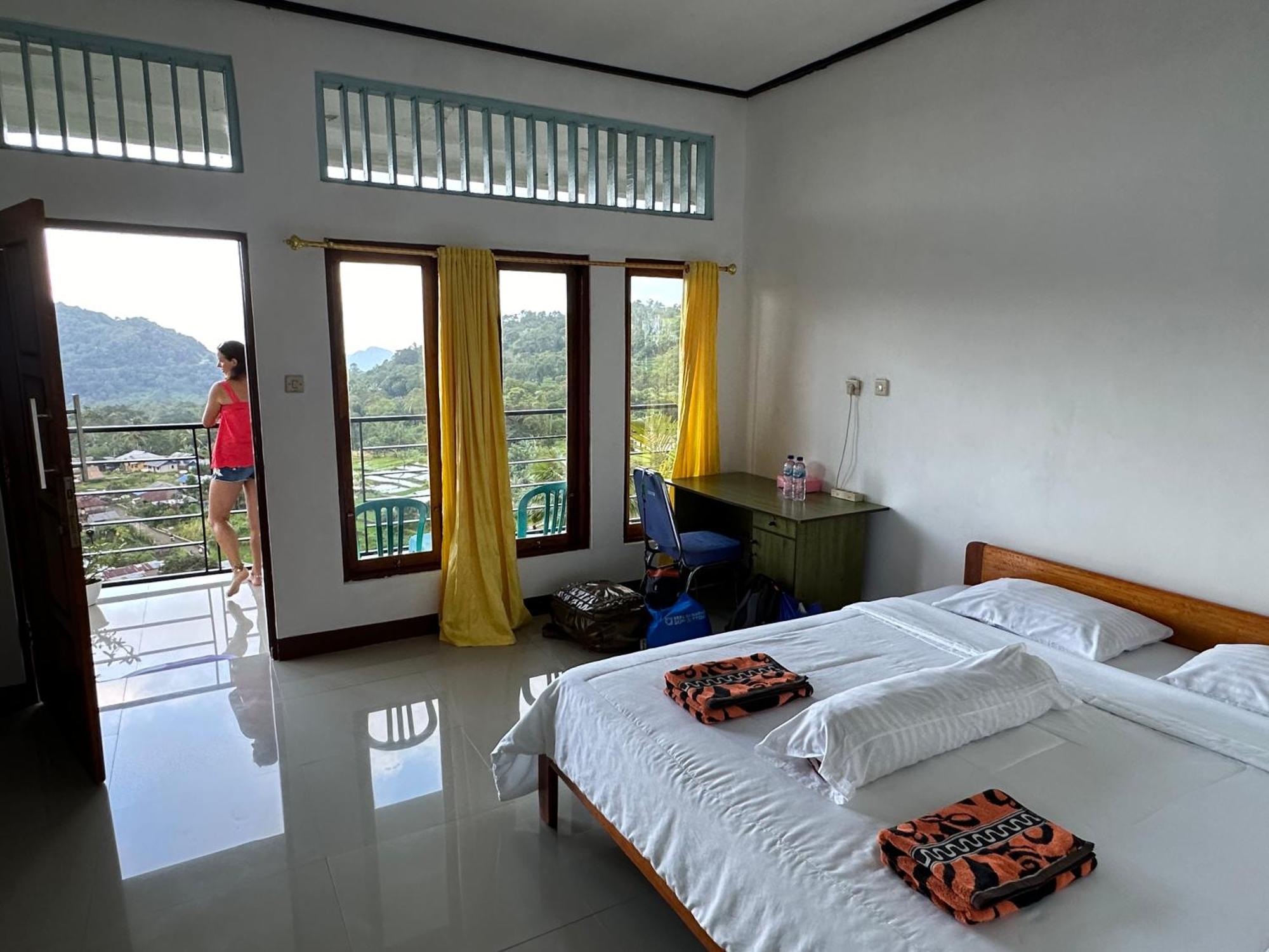 Farila Lodge Kelimutu Esterno foto